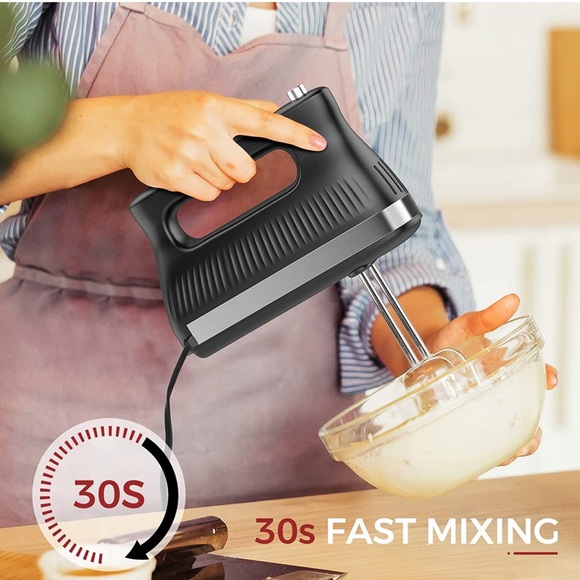 New - Hand Mixer with 5 Speeds and 5 Attachments with Clear Storage Case (Black) - Picture 4 of 6